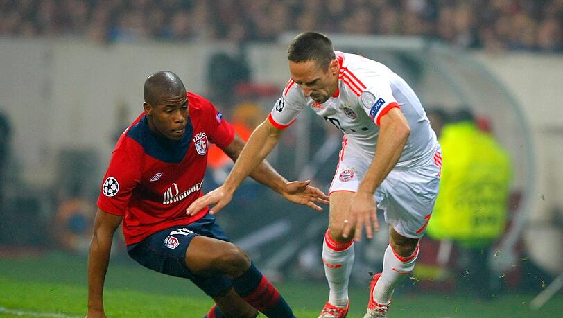 Zur Pause musste Franck Ribéry beim 1:0-Sieg des FC Bayern gegen den OSC Lille wegen einer Muskelverhärtung raus. Am Mittwoch wird er per Ultraschall untersucht. Zur Pause musste Franck Ribéry beim 1:0-Sieg des FC Bayern gegen den OSC Lille wegen einer Muskelverhärtung raus. Am Mittwoch wird er per Ultraschall untersucht.