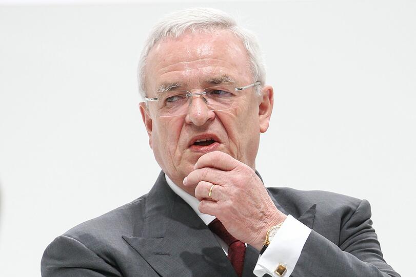 Volkswagens Ex-Vorstandschef Martin Winterkorn wird jetzt offenbar auch seine weiteren Ämter im VW-Konzern niederlegen.