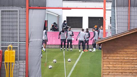 Abschlusstraining des FC Bayern auf dem Trainingsgelände an der Säbener Straße.