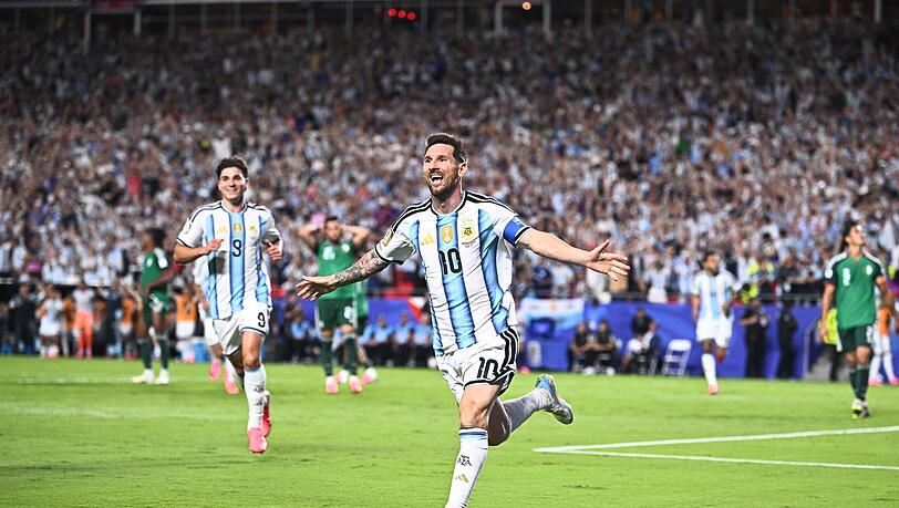 Lionel Messi traf doppelt gegen Algerien.