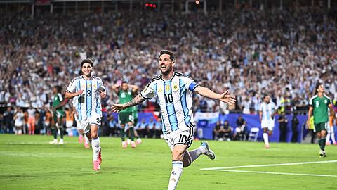Lionel Messi traf doppelt gegen Algerien.
