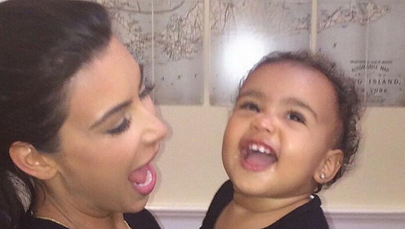 Kim Kardashian ist von Tochter North so angetan, dass sie sich weitere Kinder wünscht Kim Kardashian ist von Tochter North so angetan, dass sie sich weitere Kinder wünscht