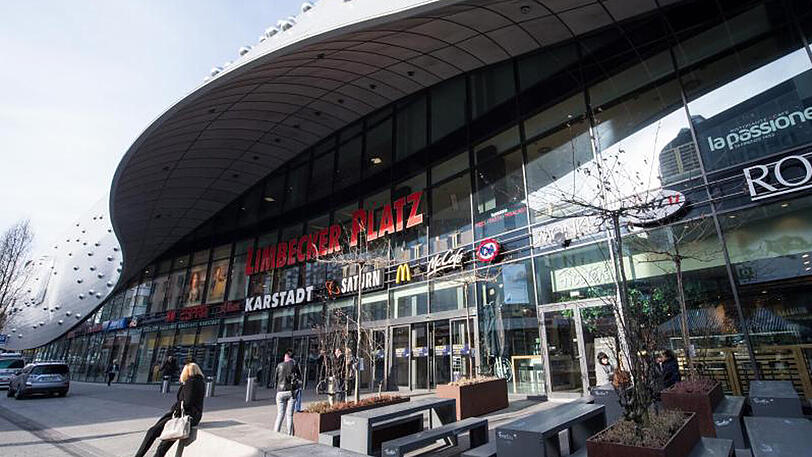 Das Essener Einkaufszentrum "Limbecker Platz" nimmt den Betrieb wieder auf.