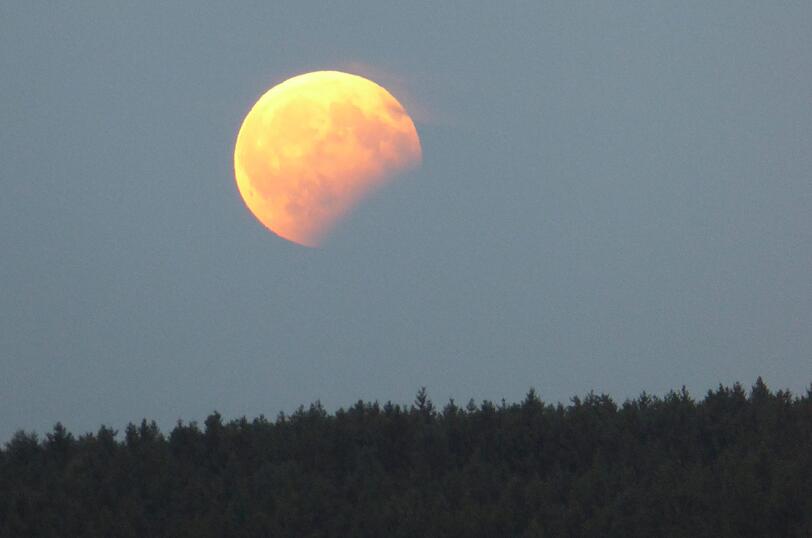 Die Schönsten Bilder von der Mondfinsternis. Diese Bilder stammen aus Haun im Landkreis Mühldorf.