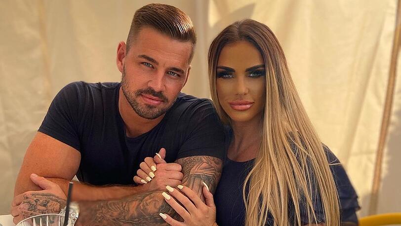 Katie Price und ihr (aktueller) Partner Carl Woods.