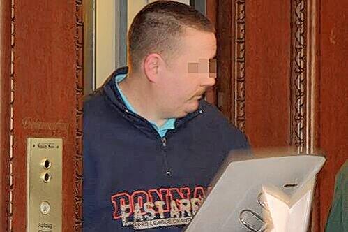 Auf der Anklagebank sitzt Sarahs Vater Patrick R. (30).