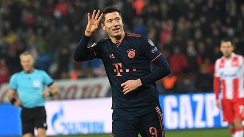 Münchens Robert Lewandowski bejubelt beim Spiel gegen Roter Stern Belgrad sein Tor zum 5:0. Foto: Sven Hoppe/dpa
