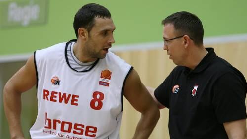 Bamberger Pokal-Helden: Trainer Chris Fleming und sein Ass Predrag Suput (links).