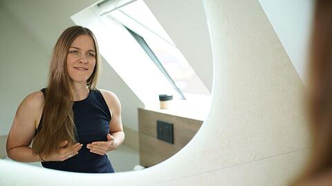 Vanessa ist Tr&auml;gerin einer BRCA2-Genmutation und hat dadurch ein deutlich erh&ouml;htes Risiko, im Laufe ihres Lebens an Brustkrebs zu erkranken.