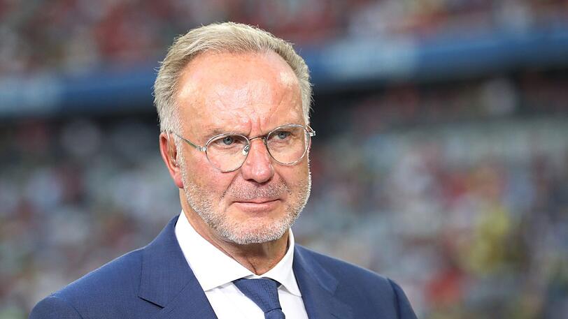 Bayern-Vorstandsboss Karl-Heinz Rummenigge: "Auch die zitierte Aussage von Frankreichs Nationaltrainer Didier Deschamps, wonach Lucas Hernández &ndash; so wörtlich &ndash; auch bereit sei, 'mit einem Bein zu spielen', hat uns doch sehr überrascht."