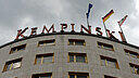 Das Fehlen der israelischen Vorwahl auf einer Telefonliste des Hotels Kempinski hat einen Eklat ausgelöst. Das Fehlen der israelischen Vorwahl auf einer Telefonliste des Hotels Kempinski hat einen Eklat ausgelöst.