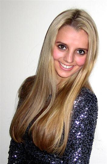 Mehr Bilder von Nina, 18