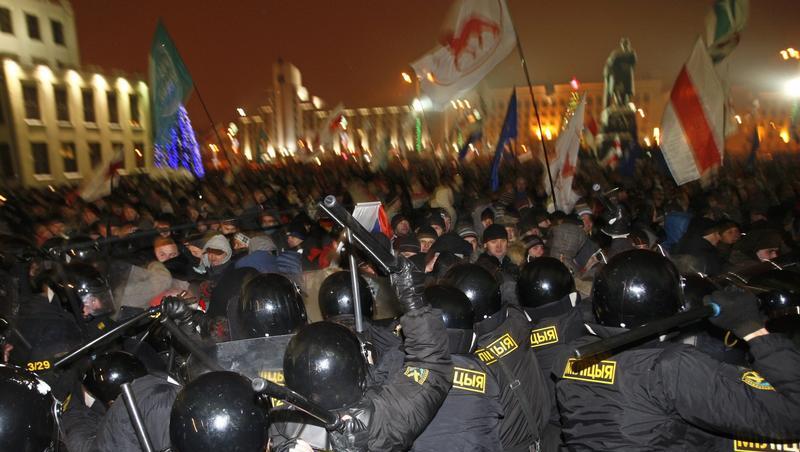 Am Abend nach der Wahl: Proteste in Minsk Am Abend nach der Wahl: Proteste in Minsk