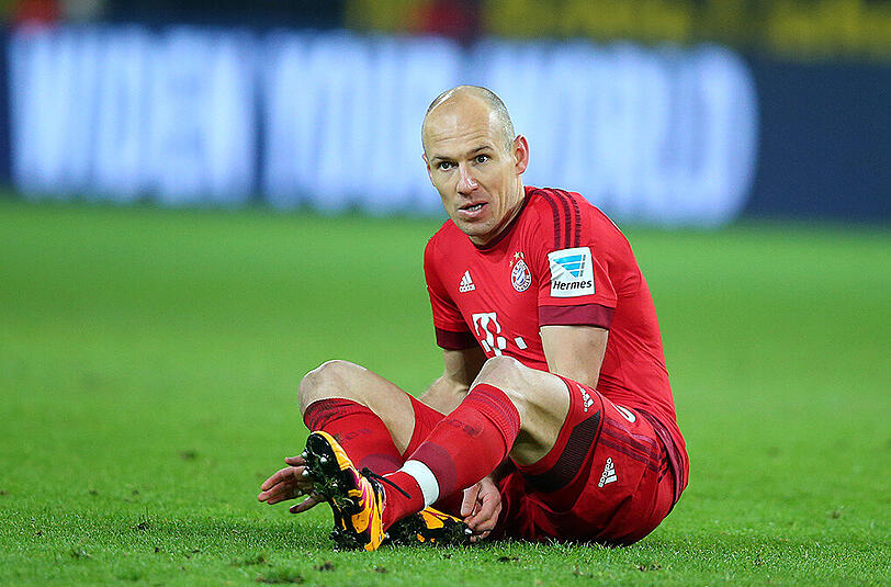 Arjen Robben ist seit Mitte März verletzt - der Niederländer fällt wegen Adduktorenproblemen aus. (Archivbild)