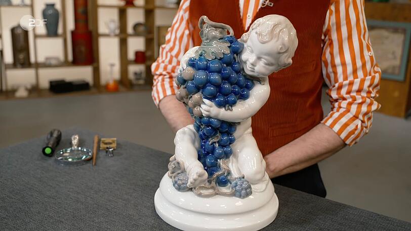 Das Porzellan-Putto datierte Colmar Schulte-Goltz auf 1919/20.