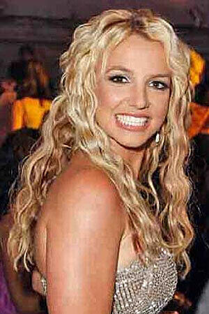 Pop-Sängerin Britney Spears ist in ihren Videos meist sexy und verführerisch. Im Privaten mag?s sie es sportlich und bequem. Sie ist sie Mutter von zwei Söhnen.