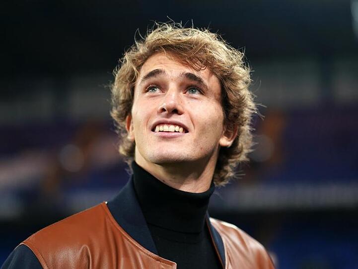 Alexander Zverev bekommt es am Abend mit dem Weltranglisten-Ersten Rafael Nadal zu tun.