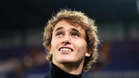 Alexander Zverev bekommt es am Abend mit dem Weltranglisten-Ersten Rafael Nadal zu tun.
