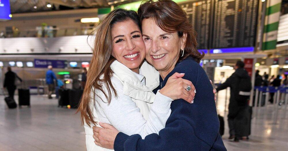 Claudia-Obert-verschlief-Dschungel-Exit-von-Eva-Benetatou