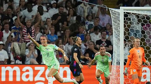 Italiens Barbara Bonansea jubelt &uuml;ber ihr Tor zum 1:0.