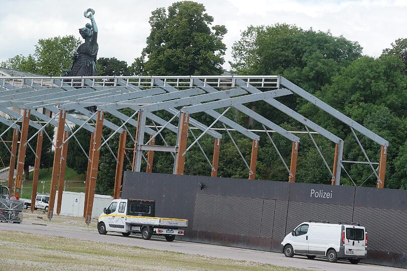 Seit Montag steht auf der Theresienwiese wieder alles im Zeichen des Oktoberfests. Die Bilder vom Aufbau.