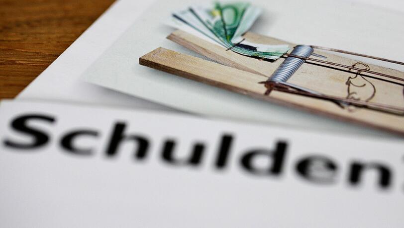 Deutsche Großstädte machen immer mehr Schulden, die Flüchtlingskrise könnte für zusätzliche finanzielle Belastung sorgen. Deutsche Großstädte machen immer mehr Schulden, die Flüchtlingskrise könnte für zusätzliche finanzielle Belastung sorgen.