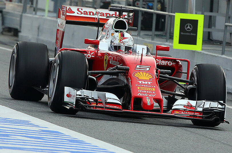 Sebastian Vettel hat seiner neuen rotten Göttin wieder einen Namen gegeben.