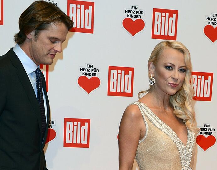 Schauspielerin Jenny Elvers und ihr Freund Steffen von der Beeck