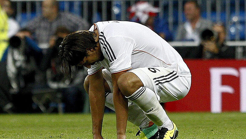 Sami Khedira war für eine Knie-OP bei einem Experten in Augsburg. Sami Khedira war für eine Knie-OP bei einem Experten in Augsburg.