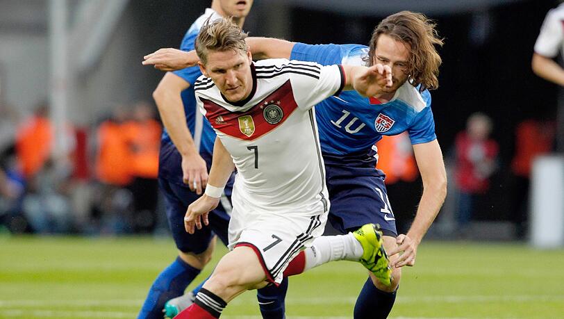 Kapitän der DFB-Auswahl: Bastian Schweinsteiger. Kapitän der DFB-Auswahl: Bastian Schweinsteiger.