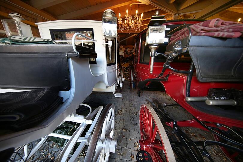 Fahrbereit und gepflegt: die Kutschen-Garage.