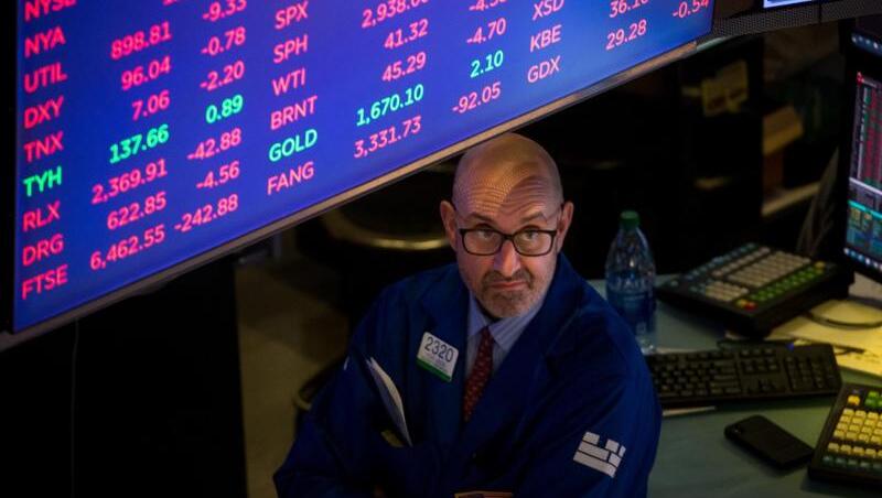 Nach den panikartigen Verkäufen zu Wochenbeginn haben sich die Aktienkurse an der Wall Street am Dienstag stabilisiert. Nach den panikartigen Verkäufen zu Wochenbeginn haben sich die Aktienkurse an der Wall Street am Dienstag stabilisiert.