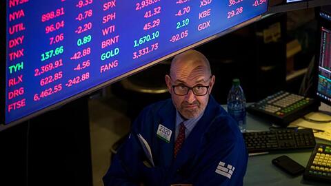 Nach den panikartigen Verkäufen zu Wochenbeginn haben sich die Aktienkurse an der Wall Street am Dienstag stabilisiert.