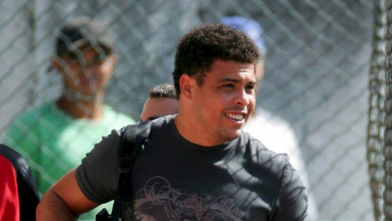 Ronaldo muss in den nächsten Wochen mächtig abspecken, wenn es mit seinem Comeback etwas werden soll. Ronaldo muss in den nächsten Wochen mächtig abspecken, wenn es mit seinem Comeback etwas werden soll.