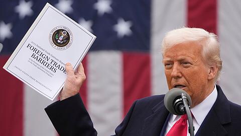 Donald Trump macht seine handelspolitischen Drohungen wahr.