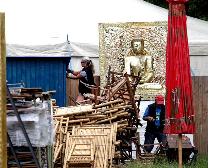Ab dem 22. Juni ist wieder Tollwood-Time, das beliebte Festival beginnt. Die AZ war beim Aufbau der Zelte, Buden und sonstigen Einrichtungen dabei - die Bilder.