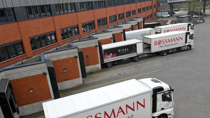 Das OLG Düsseldorf hatte Rossmann im Februar 2018 wegen einer "vorsätzlichen Kartellwidrigkeit" zur Zahlung von 30 Millionen Euro verurteilt. Das OLG Düsseldorf hatte Rossmann im Februar 2018 wegen einer "vorsätzlichen Kartellwidrigkeit" zur Zahlung von 30 Millionen Euro verurteilt.