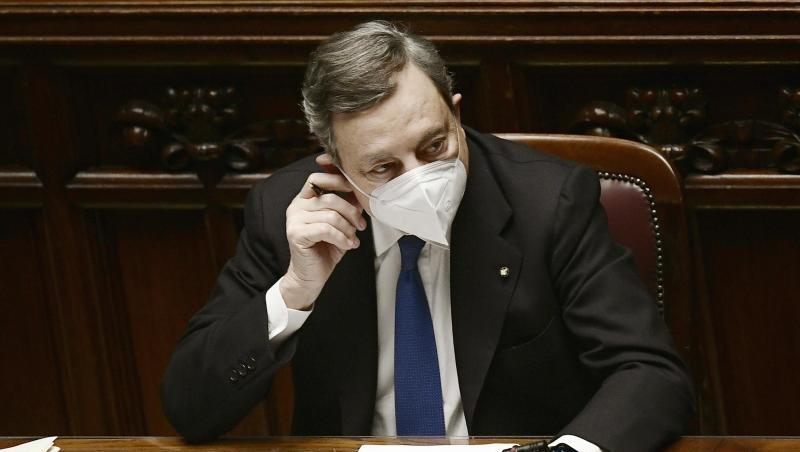 Am vergangenen Samstag hatte Staatschef Sergio Mattarella Draghi und sein Kabinett aus Berufspolitikern und parteilosen Experten vereidigt.