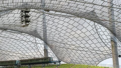 Wird laut Stadtrat-Entscheidung ab 2026 saniert: das Zeltdach im Olympiapark.