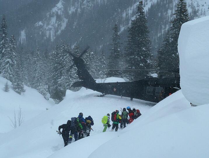 Abenteuerurlaub: 52 Lindauer mussten mit einem Hubschrauber aus einer Hütte in Vorarlberg ausgeflogen werden.