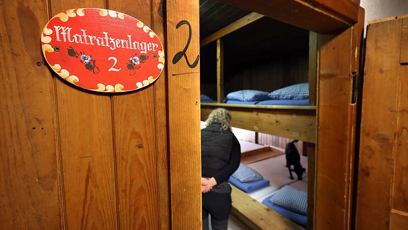 Im Matratzenlager der Berghütten mit wechselnden Gästen können die Wanzen leicht weitergetragen werden. Im Matratzenlager der Berghütten mit wechselnden Gästen können die Wanzen leicht weitergetragen werden.