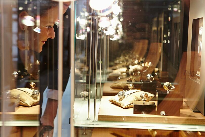 Modeschmuck und Lifestyle sind Schwerpunkte der diesjährigen Uhren- und Schmuckmesse Inhorgenta gewesen.