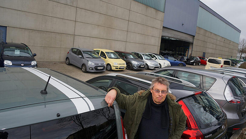 Auto-Händler Harald Reiter spürt den Preisverfall. Auto-Händler Harald Reiter spürt den Preisverfall.