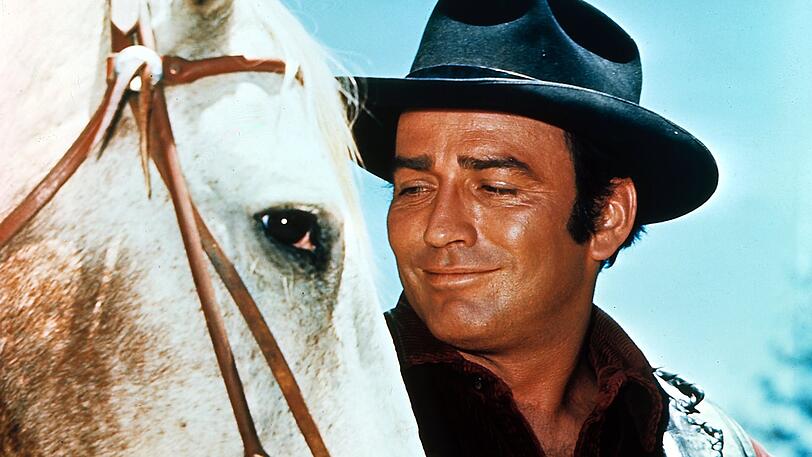 Der amerikanische Schauspieler James Drury als "The Virginian" in einer Szene der US-Fernsehserie "Die Leute von der Shiloh Ranch". Der beliebte Cowboy starb im Alter von 85 Jahren.