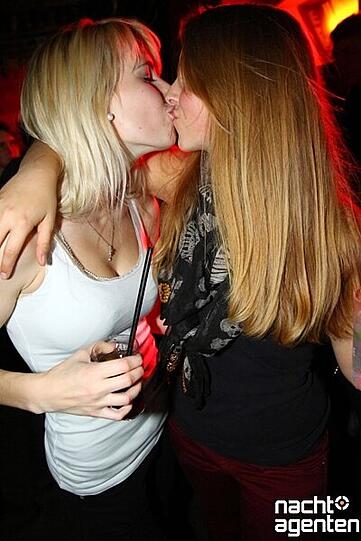 Remmi Demmi am Samstag in der Nachtgalerie. Mehr Bilder unter: www.nachtagenten.de.
