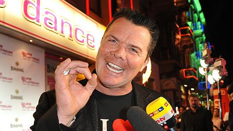 Prinz Marcus von Anhalt hat in den Medien für diverse Skandale gesorgt. Bei "Promis unter Palmen" 2021 hat er jetzt homophob gegen Dragqueen Katy Bähm ausgeteilt.