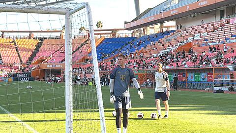 Manuel Neuer könnte in seine letzte Saison gehen. Manuel Neuer könnte in seine letzte Saison gehen.