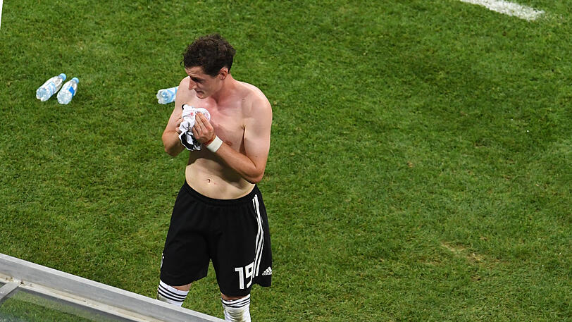 Sebastian Rudy: Note 4. Nur ein WM-Tourist? Schon im zweiten WM-Spiel durfte der Bayer anstelle von Platzhirsch Khedira ran. Sollte der Stabilisator im defensiven Mittelfeld sein, verteilte, aber verlor auch Bälle. Bekam den Schuh von Toivonen an die Nase (25.). Musste raus, war völlig frustriert.