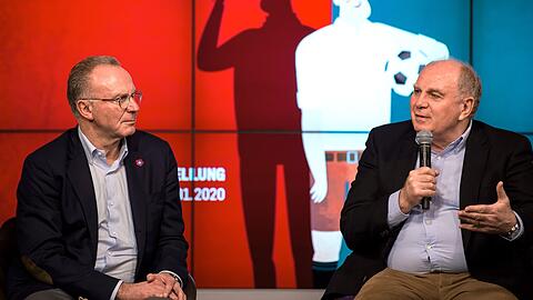 Karl-Heinz Rummenigge (l), Vorsitzender der FC Bayern München AG und Uli Hoeneß, Präsident des FC Bayern München eV.
