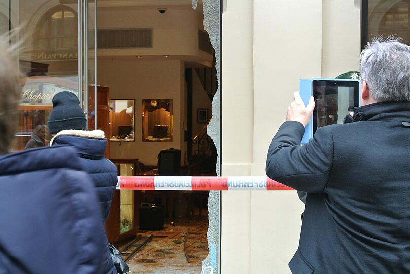 Überfall auf das Schmuckgeschäft Chopard in der Maximilianstraße: Die Bilder